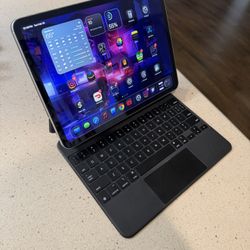 Apple iPad Pro 11” M2 128GB + Magic Keyboard — Excellent Condition