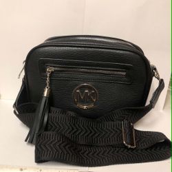 Crossbody purses