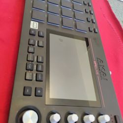 Akai MPC LIVE mk 1 , Sampler, Synthesizer, Sequencer, Drum machine Workstation 