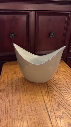 Lenox vase/bowl