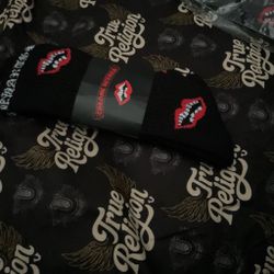 Black chrome heart socks