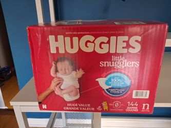Huggies Little Snugglers Newborn Diapers 144 Count