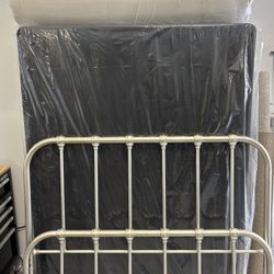 Full Size Ashely Bed 