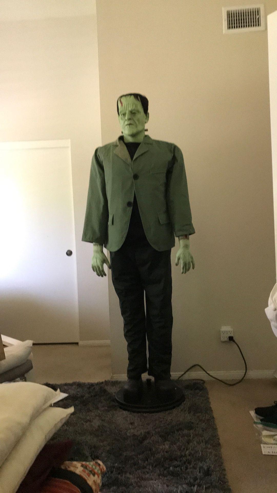 Frankenstein - Spirit of Halloween 2011 - Needs TLC