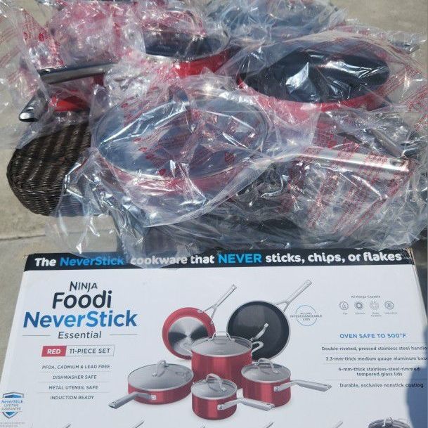 Ninja Foodi NeverStick Essential 11-Piece Cookware Set - Red