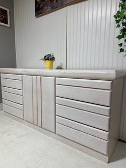 Dresser, Cajonera