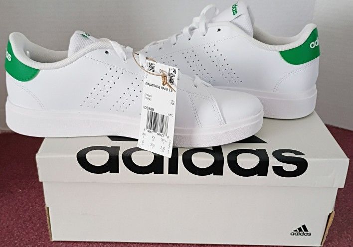 Nwt/Box Adidas Advantage 2.0 Size 5