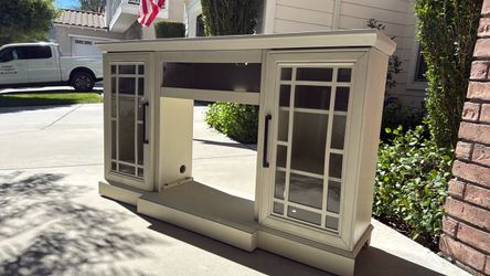 Cabinet/media storage