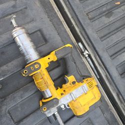 Dewalt 20V Cordless Grease Gun 