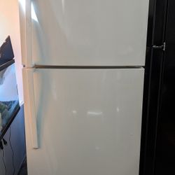 Whirlpool Refrigerator 