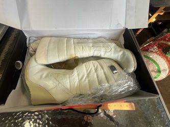 Guess Snow Boots