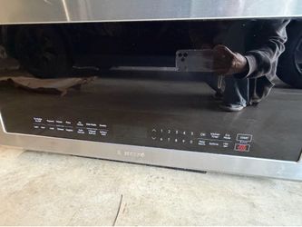 Samsung 2.1-cu ft Over-the-Range Microwave with Sensor Cooking ( Stainless steel )