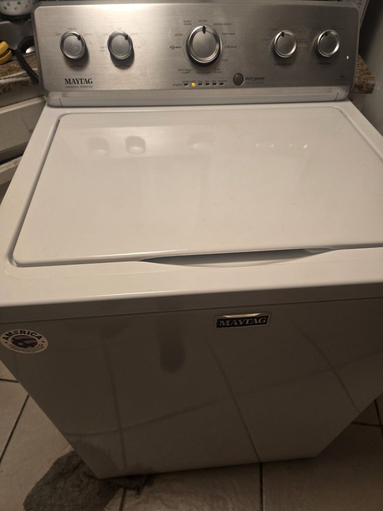 Maytag “Commercial Technology ” High Efficiency Washing Machine
It Works Well
Pickup 32st & Greenway Cash Firm