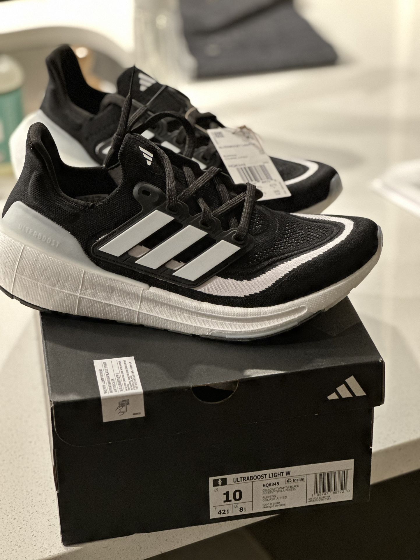 Women’s Adidas Ultra Boost Size 10 Brand New In Box