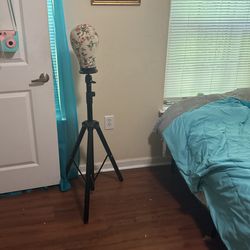 Wig stand 