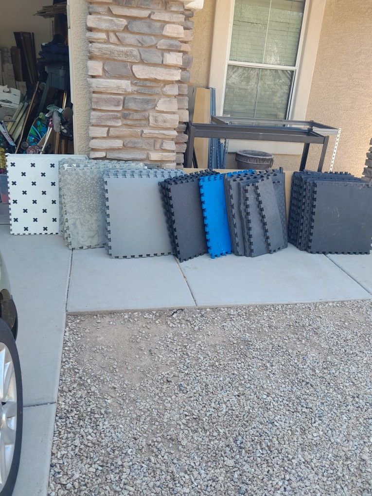 Interlocking Padded Mats 24x24 Exercise Gymnastics Garage $6-$35 Set 9 Different Available See All Photos