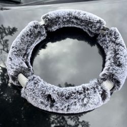 Steering wheel cover *NEW*