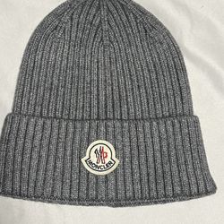 Moncler Beanie (Gray)