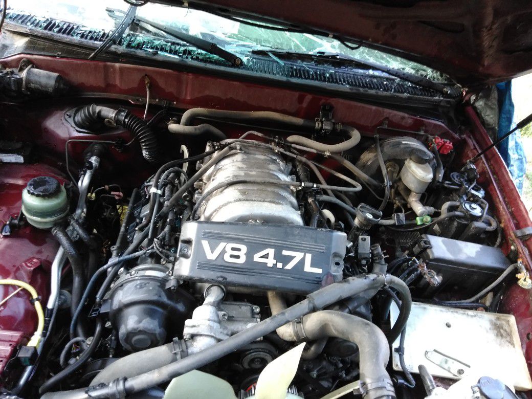 Parting out 2000 Toyota tundra v8 automatic