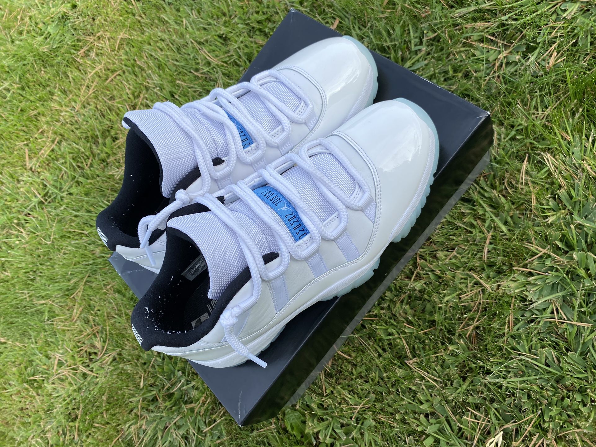 Jordan 11 Legend Blue “lows”