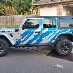 Factory Rock Rail 2023 Jeep Wrangler Like New