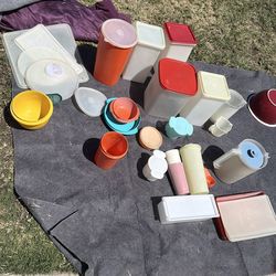 Vintage Tupperware lot $12