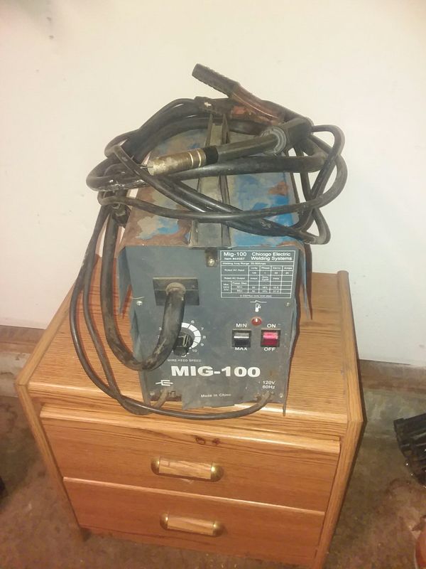 Chicago Electric MIG-100 Welder for Sale in Port Orchard ...