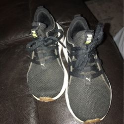 Pumas Shoes