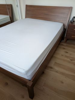 Modern walnut tone queen bed frame - great condition!