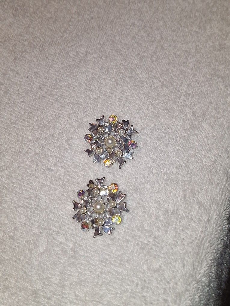 (2) Vintage Snowflake Brooch