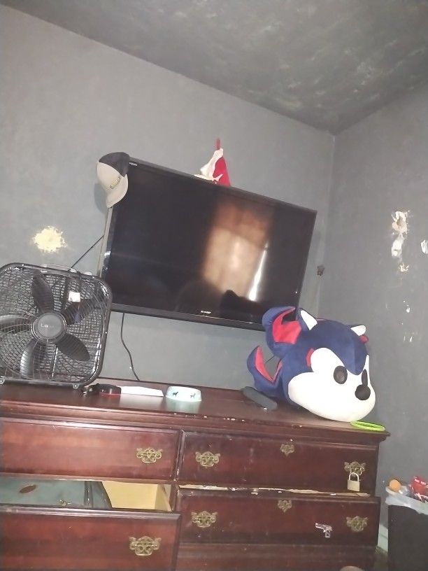 Sharp Tv 150$
