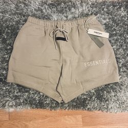Essentials Shorts 