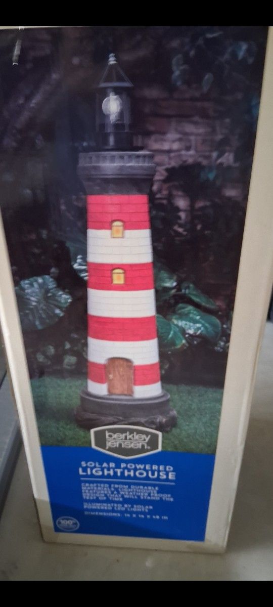 Solar Power Lighthouse by Berkley & Jensen