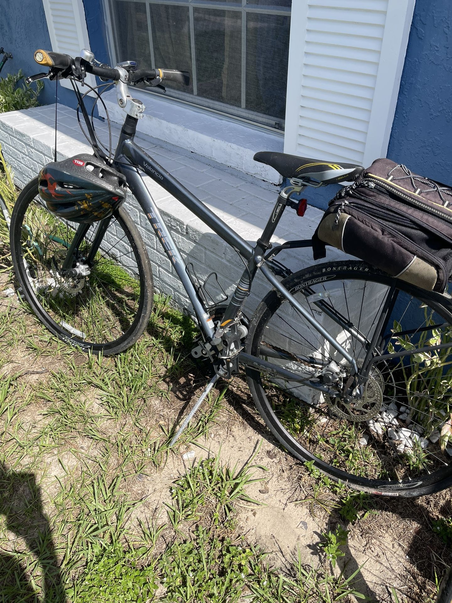 trek valencia road bike