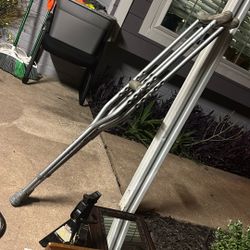Adult Crutches