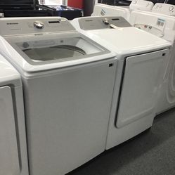 New Scratch And Dent Samsung Washer And Dryer Set. 1 Year Warranty 