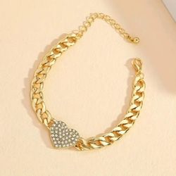 Pretty Gold Tone  Heart Shaped Bracelet 