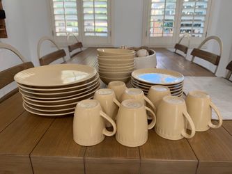 Sango Contempo Cream Dinnerware Set – 32 Pieces – Vintage Stoneware