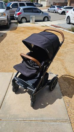 Nuna MIXX Next Stroller (1 Year Old) – Like New with Minor Wear – Black