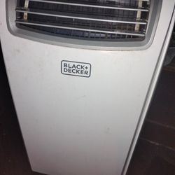 Black & Decker Multi Optional Portable Dehumidifier, Humidifier,A.C + Heater