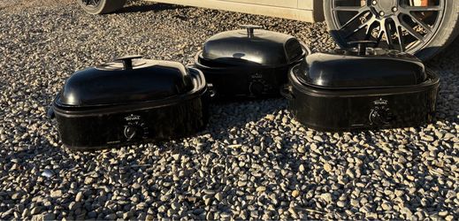3 electric large slow cookers