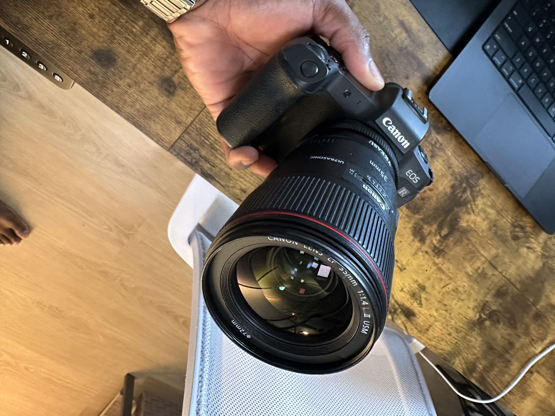 Canon EOS R Mirrorless Camera + 35mm Lens + EF-RF Adapter – Clean Kit!