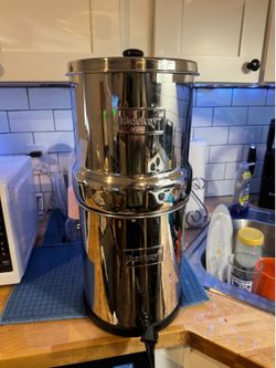Big berkey water filter 2.25 gallons
