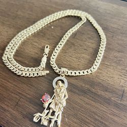 Cuban Chain In Gold Plated With Lazaro Pendant
