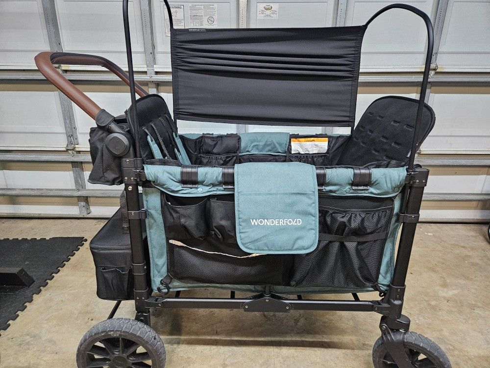 ✨️WonderFold W4 Luxe Stroller Wagon - Like New!✨️
