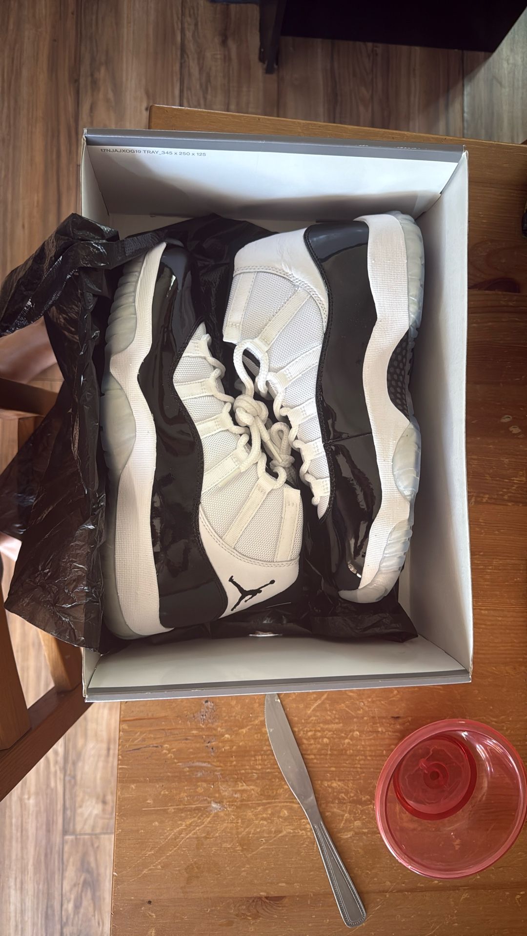 Jordan 11 Concords Sz 9.5