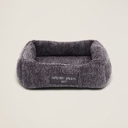 NWOT Barefoot Dreams CozyChic Pet Bed - Small (17"x21") - Carbon/Black