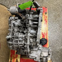 2009 Nissan Rogue Transmission (Read Discription)