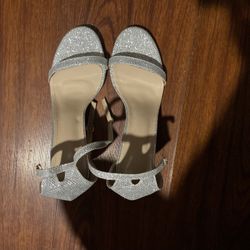 Footwear’s Heels,Grey Snakeskin Bootie,Beach Slippers 