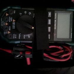 Cen-tech Multimeter P98674